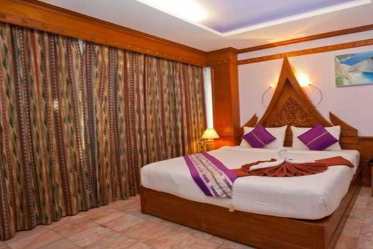 Patong Beach Bed And Breakfast Exterior foto