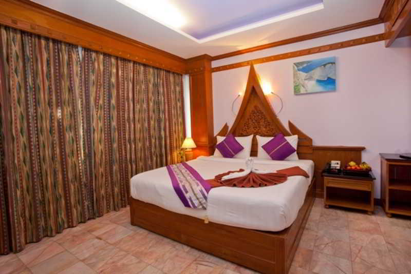 Patong Beach Bed And Breakfast Quarto foto